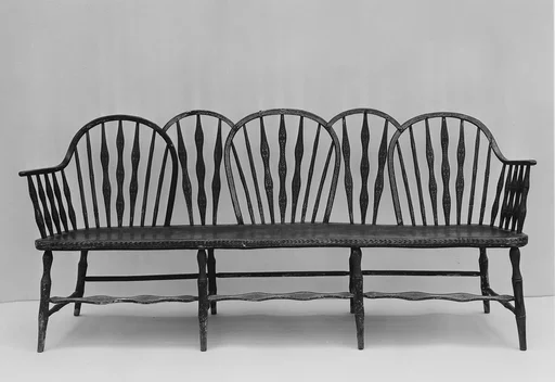Windsor Settee