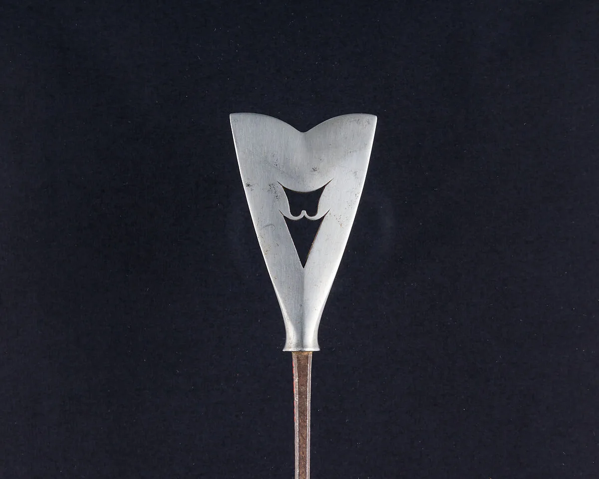 Arrowhead (<i>Yanone</i>) — Unknown
