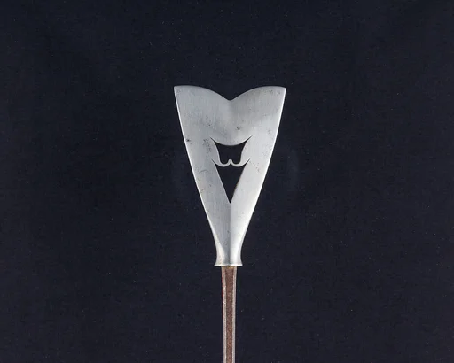Arrowhead (<i>Yanone</i>)