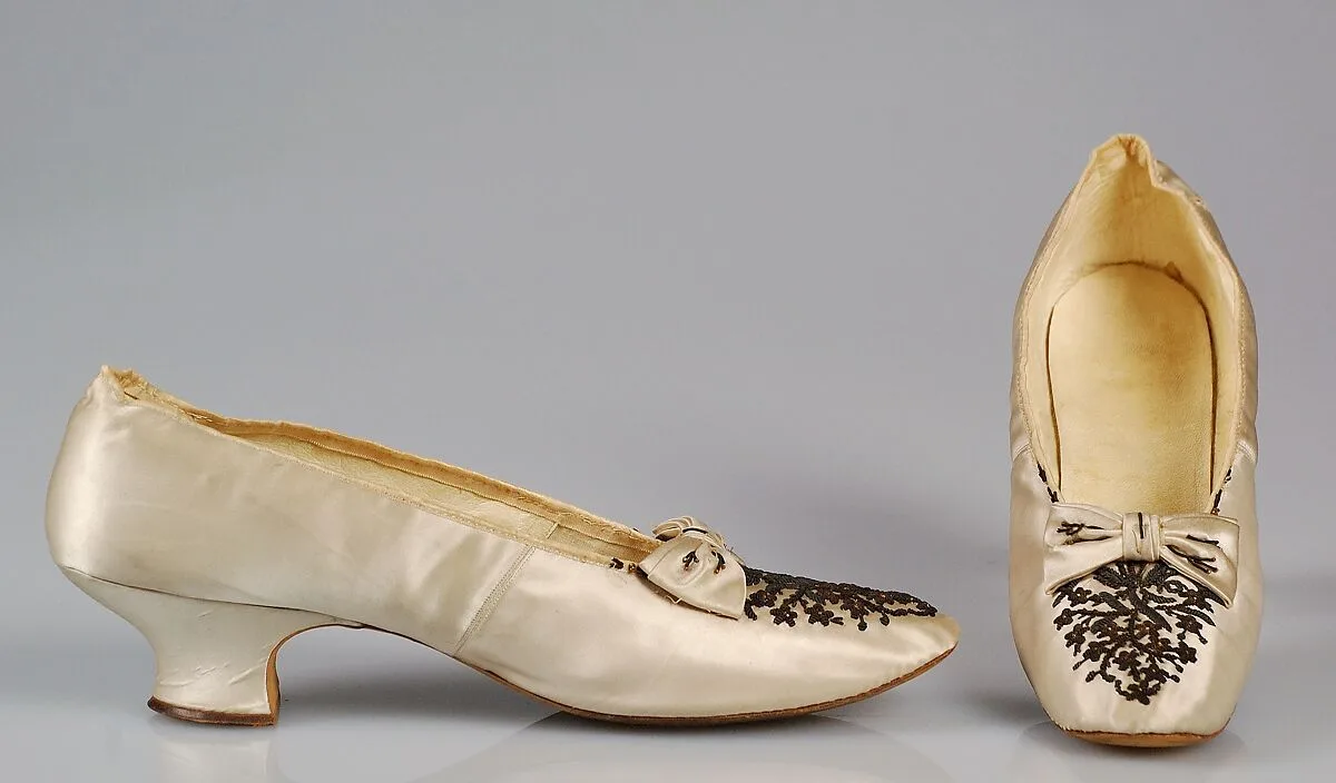 Evening slippers — Unknown