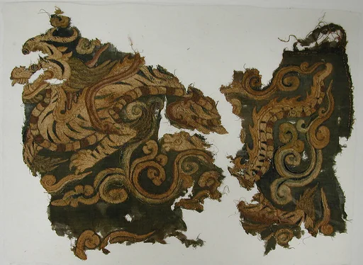 遼  龍虎紋金綫錦（殘片）|Embroidery with Tiger-Dragon