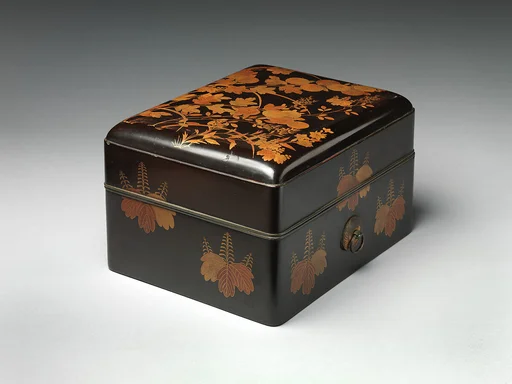 秋草桐蒔絵手箱|Box for Personal Accessories (Tebako) with Autumn Grasses