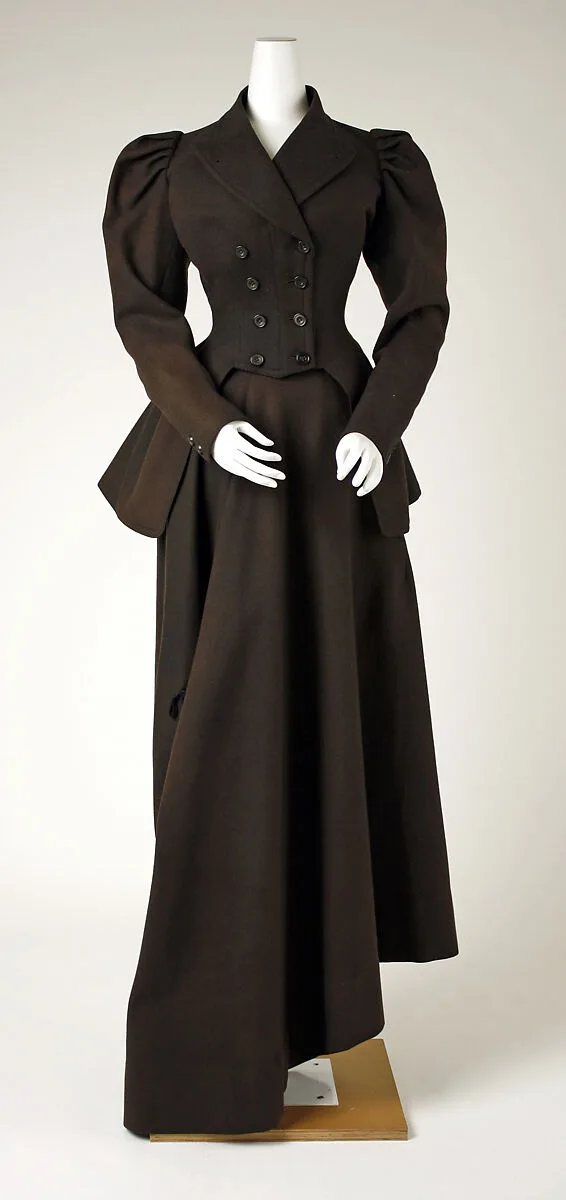 Riding habit — A. F. Müller