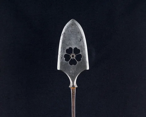 Arrowhead (<i>Yanone</i>)