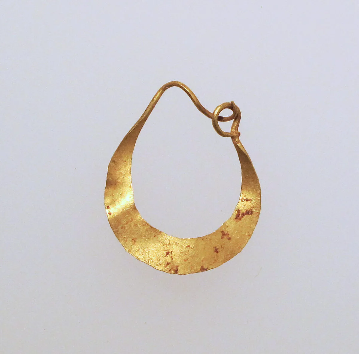 Earring, crescent-shaped — Unknown