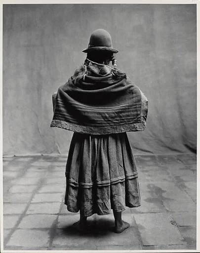 Standing Woman with Braids, Cuzco