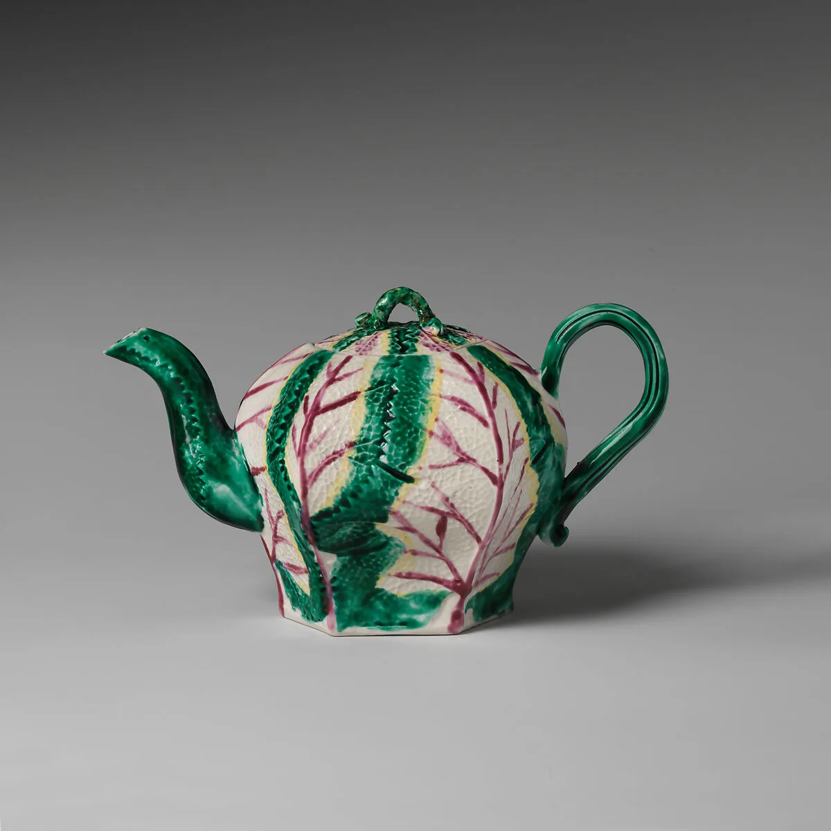 Teapot in the form of a cabbage — Unknown