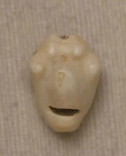 Bead — Unknown