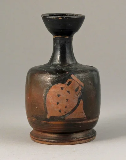 Squat lekythos, miniature