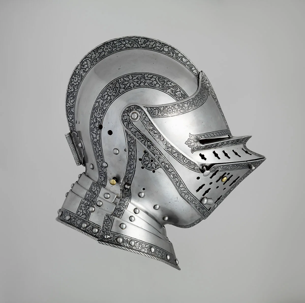 Close Helmet — Wolfgang Grosschedel