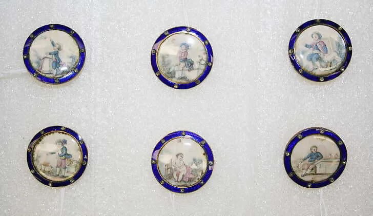 Button — Unknown