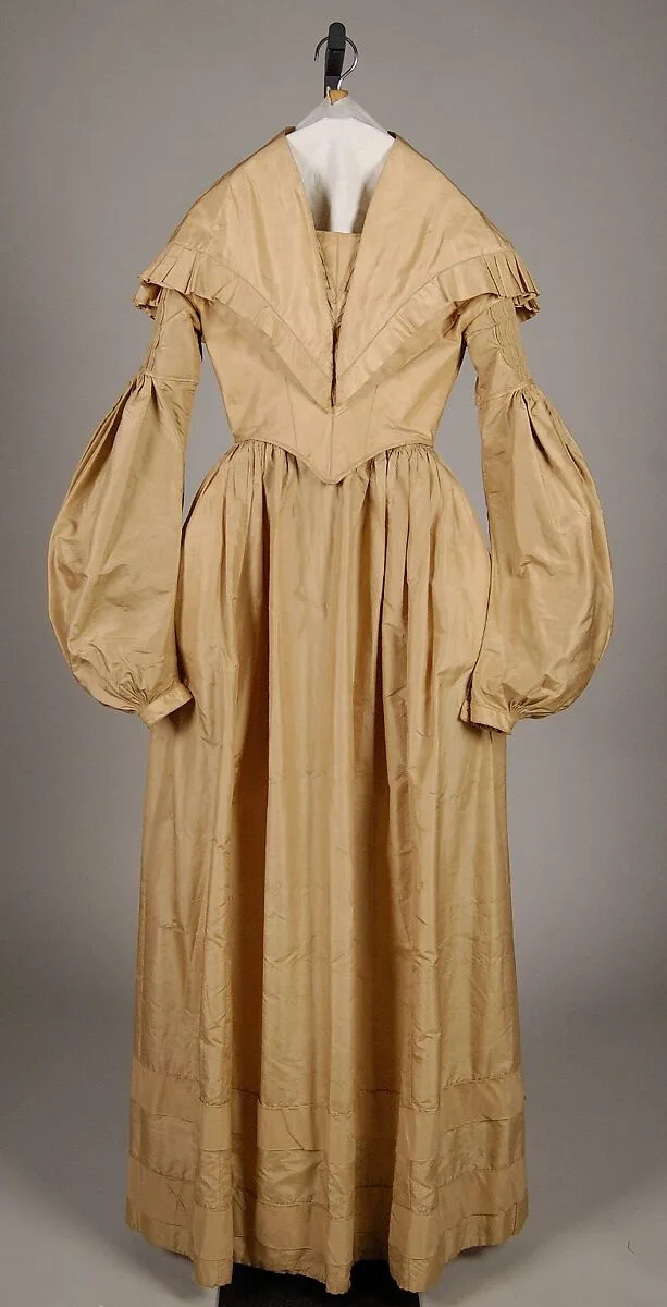 Evening dress — Unknown