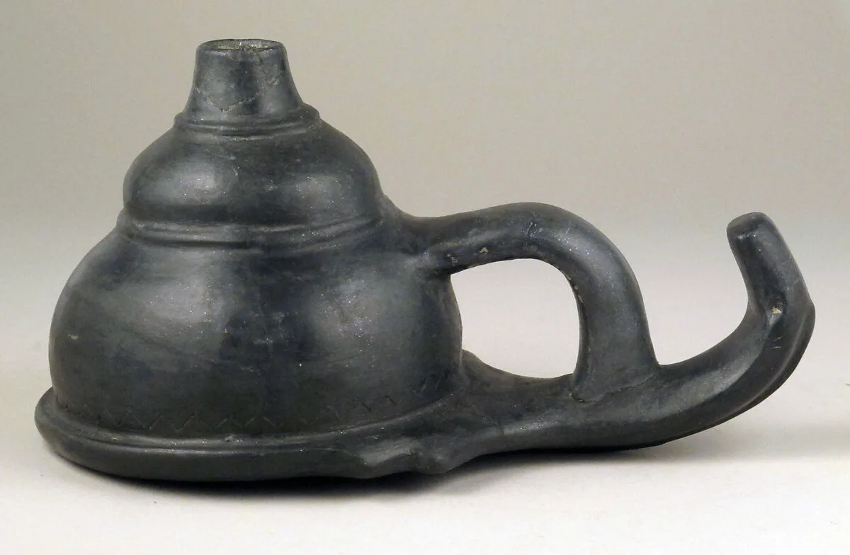 Strainer with funnel — Unknown