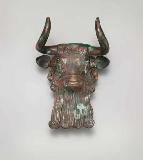 Bull's head ornament for a lyre