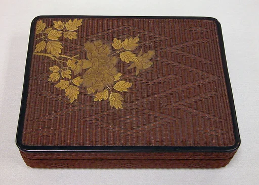 牡丹蒔絵竹細工箱|Basketwork Box with Peonies