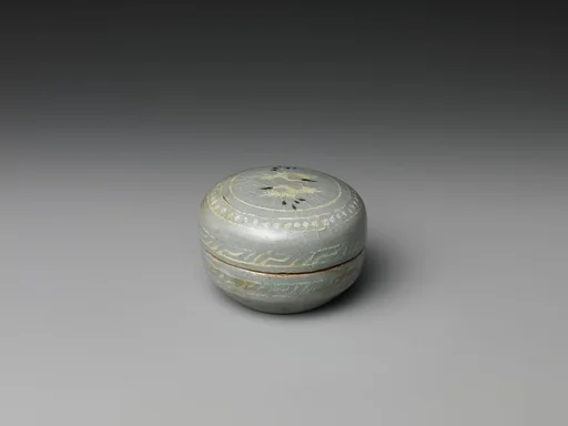 청자 상감 구름 학 무늬 모자합 고려|靑磁象嵌雲鶴文母子盒 高麗|Box from set of five decorated with cranes and clouds