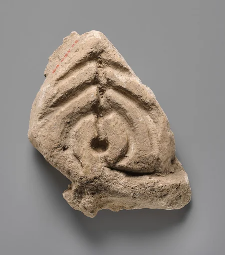 Relief fragment