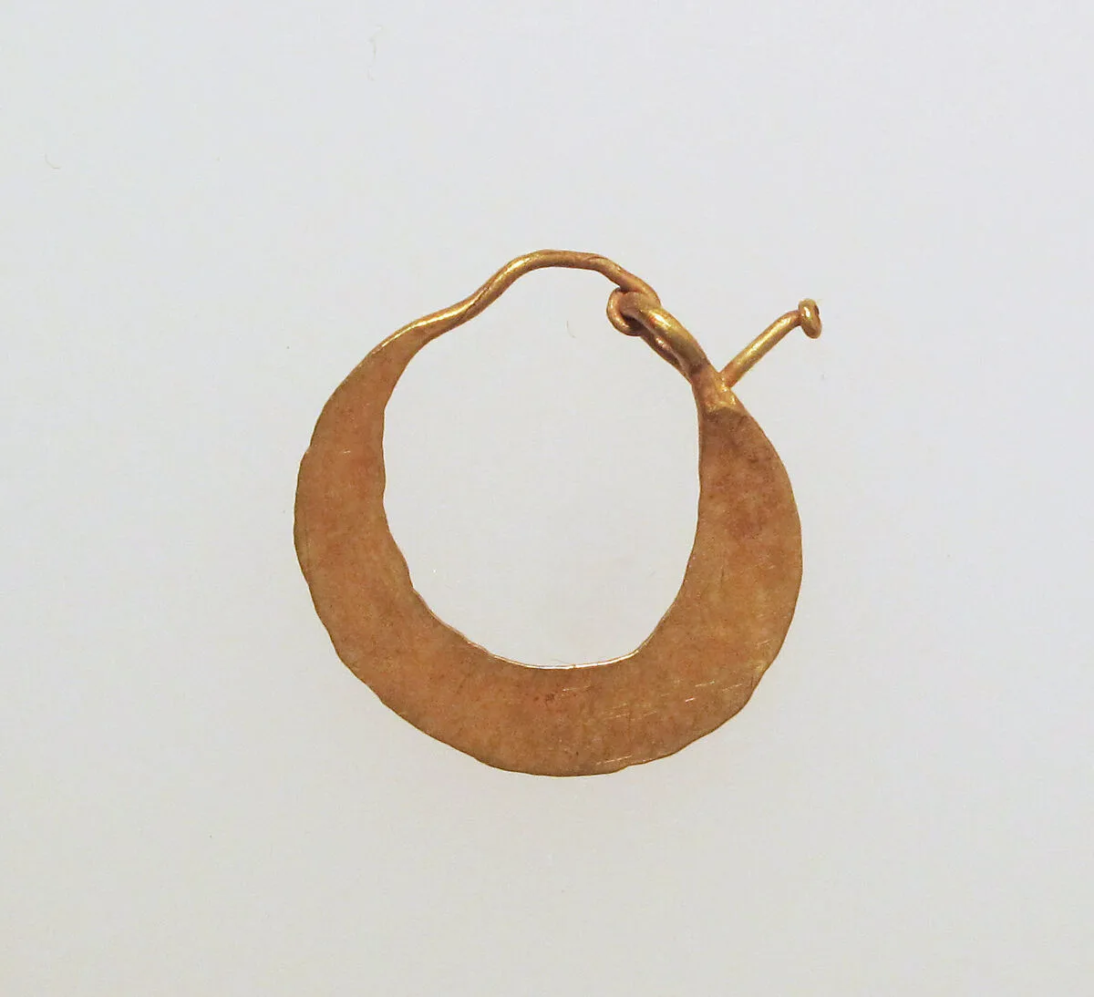 Earring, crescent-shaped — Unknown