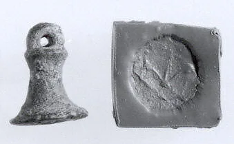 Stamp seal (bell-shaped with loop handle) with monster — Unknown