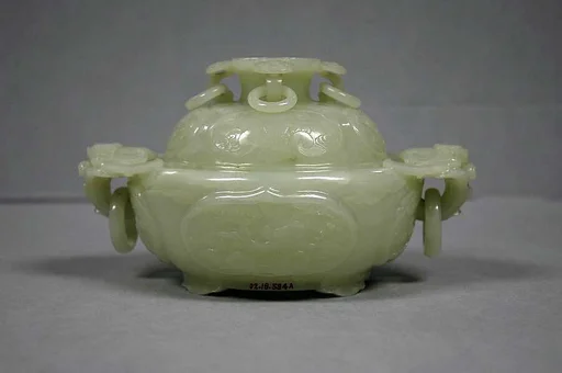 清中期 玉雙耳活環爐|Covered bowl with ring handles