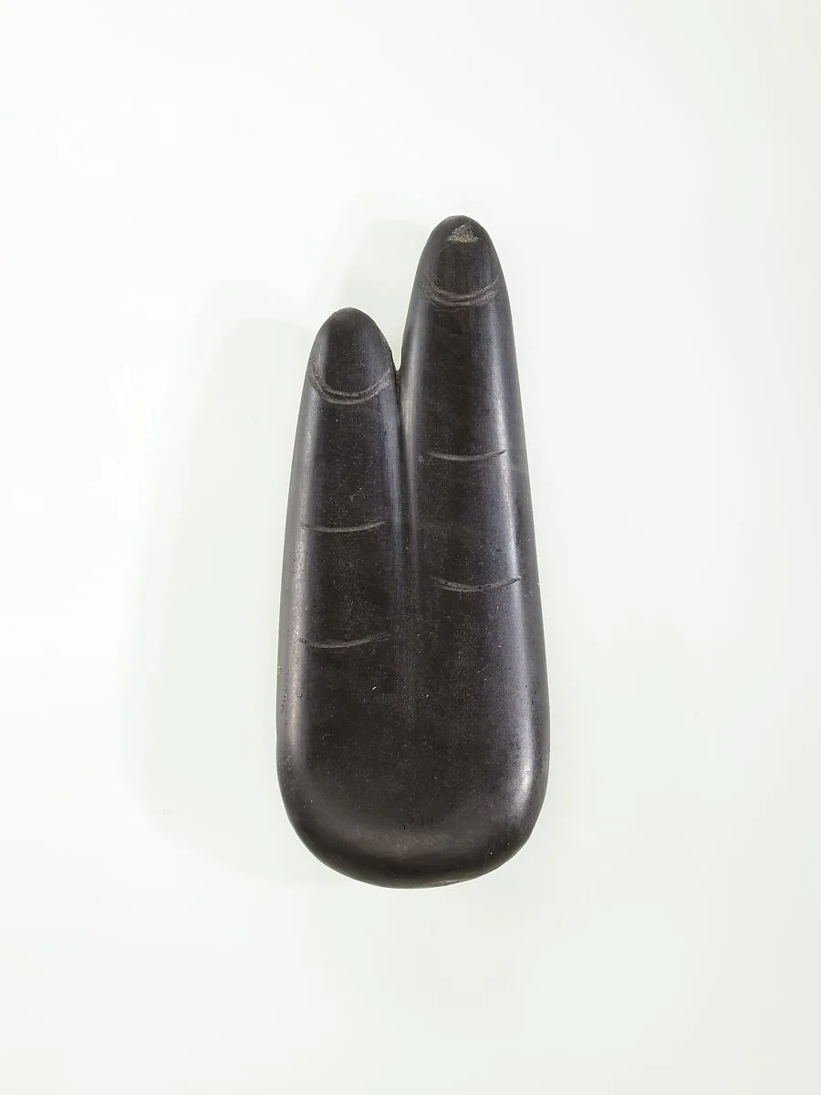 Two-finger amulet — Unknown