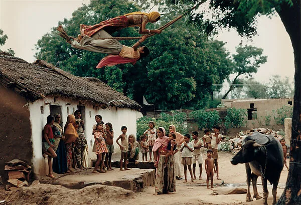 Catching the Breeze, Hathod Village, Jaipur, Rajasthan — Raghubir Singh