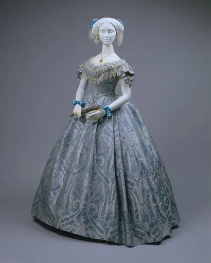 Ball gown