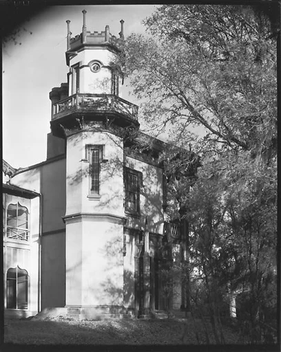 [Corner Turret of Afton Villa Plantation, Bains, Louisiana]