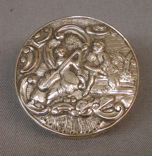 Snuffbox