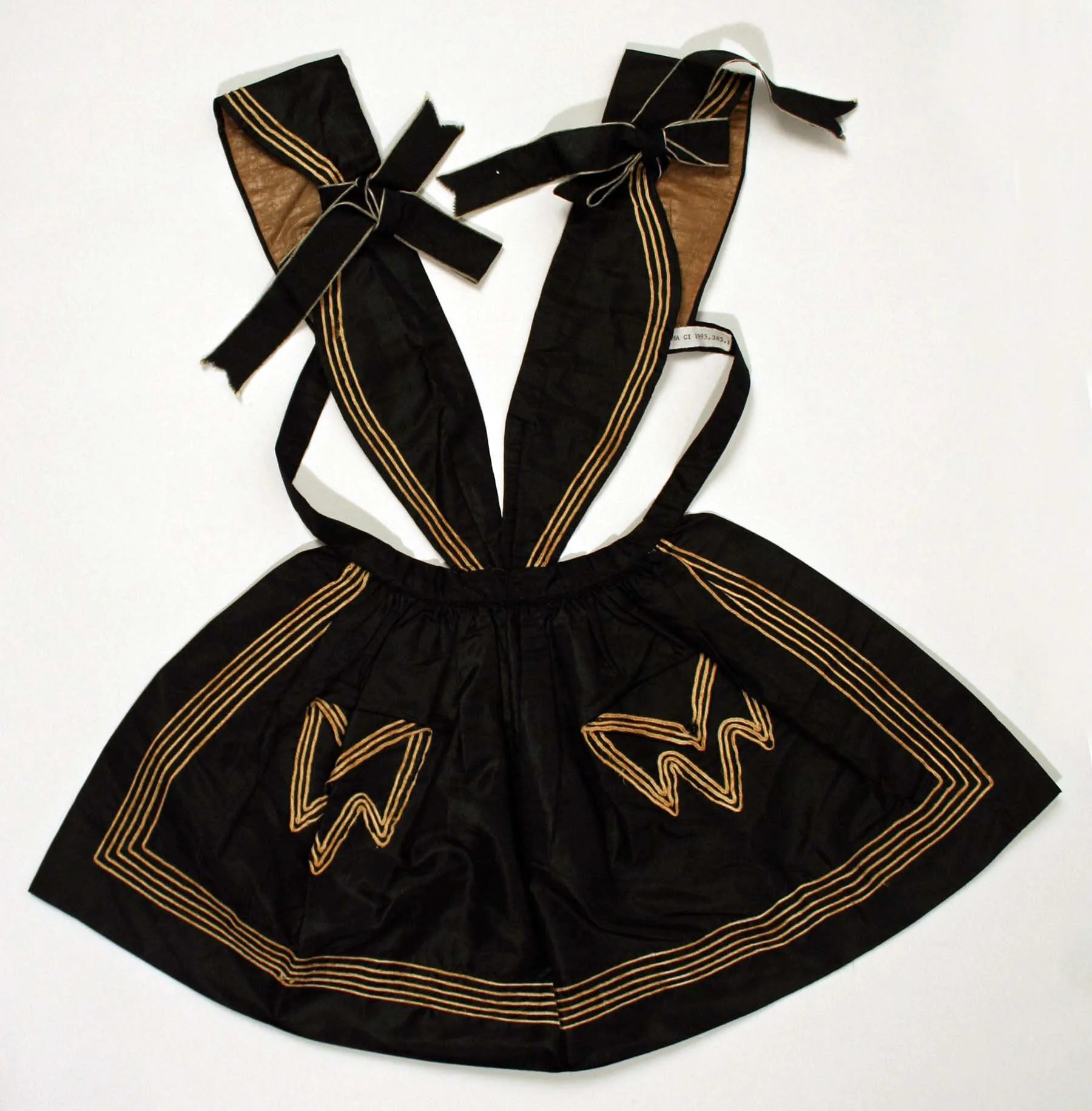 Apron — Unknown