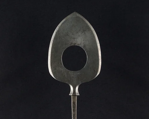 Arrowhead (<i>Yanone</i>)