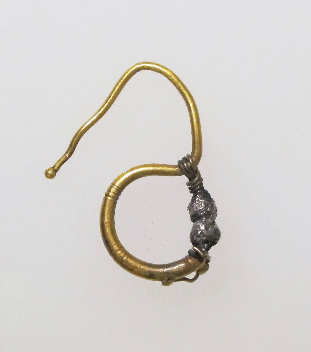Earring, delta-shaped with beads — Unknown