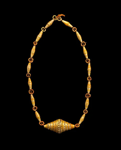 Necklace of 14 oval cylinders — Unknown