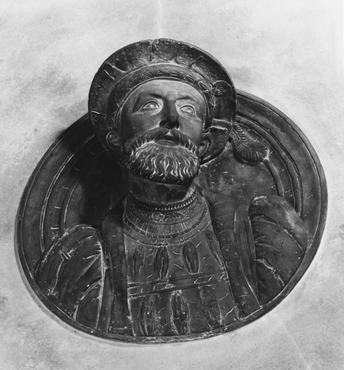 Bust of a gentleman in contemporary dress — Unknown