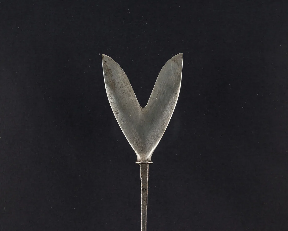 Arrowhead (<i>Yanone</i>) — Unknown