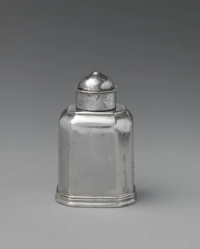 Miniature tea caddy