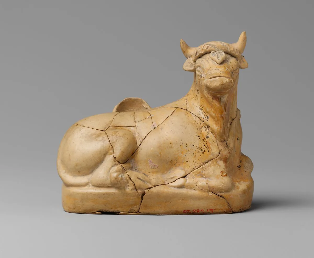 Terracotta askos (flask with a spout) in the form of a bull — Unknown