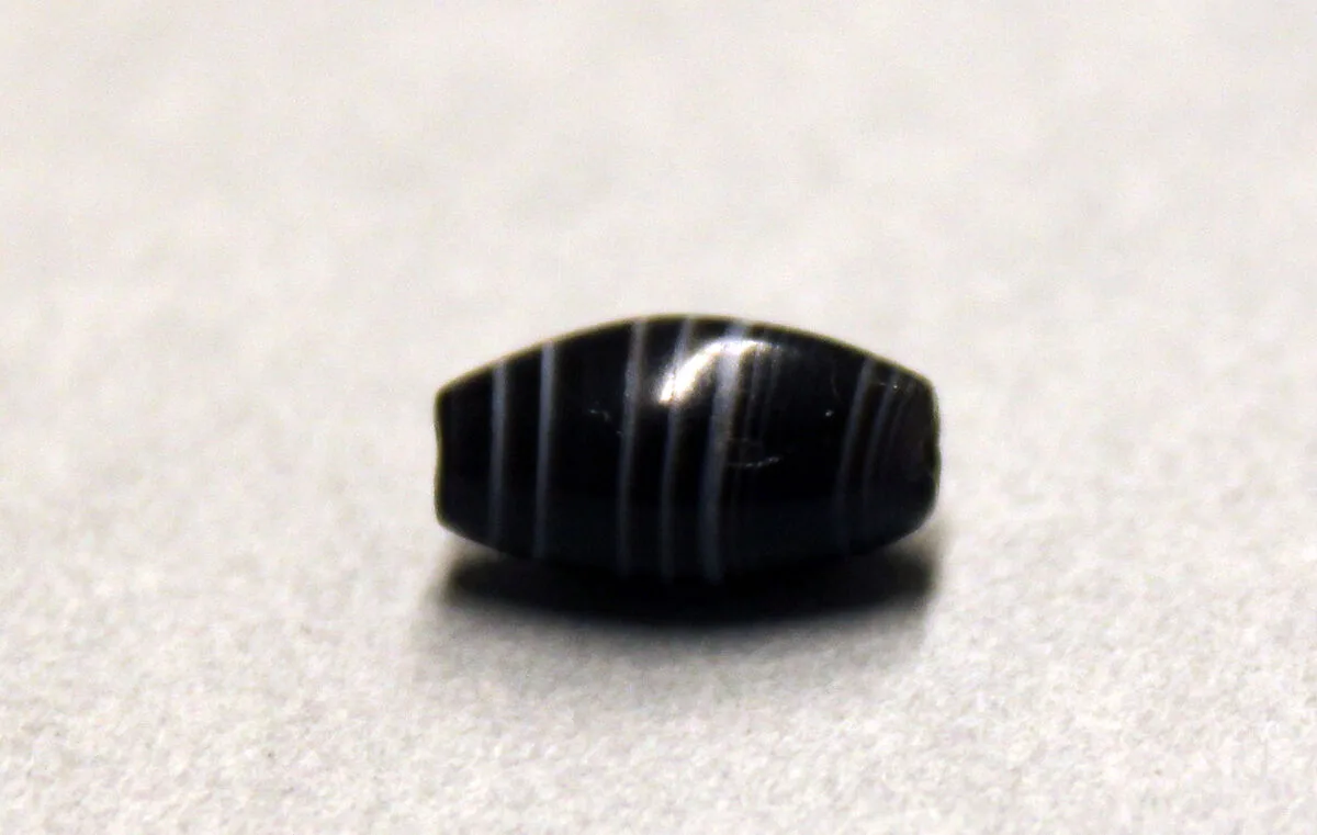 Bead — Unknown