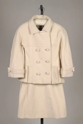 "Air Pocket Suit"