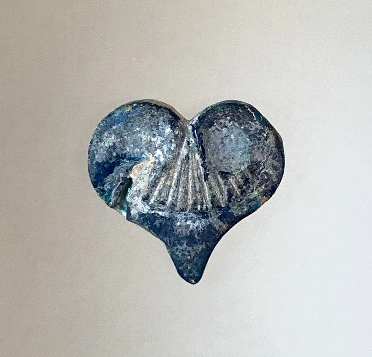 Glass ornament — Unknown