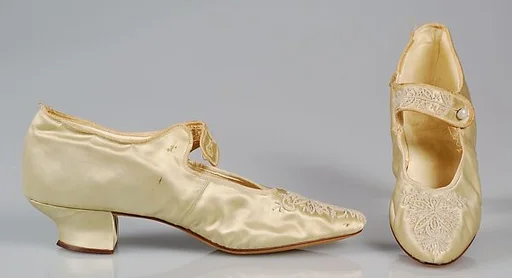 Evening shoes