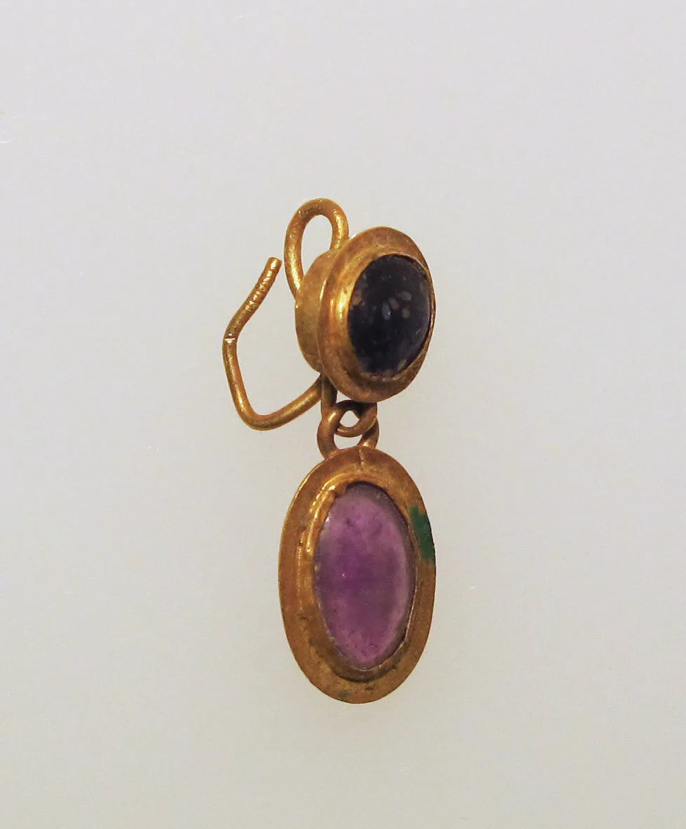 Earring-hook type with amethyst and paste settings — Unknown