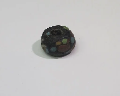 Splash-decorated bead