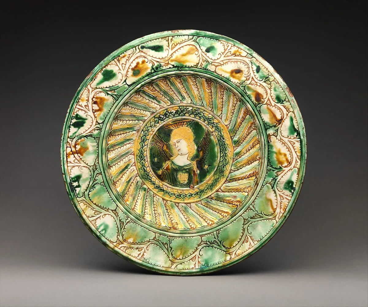 Plate with angels — Unknown