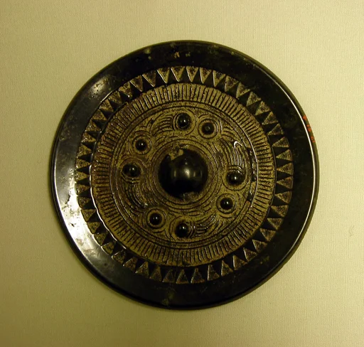 漢 星雲紋銅鏡|Mirror with knobs and swirls
