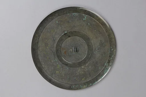 戰國 銅鏡|Mirror with twelve-point design