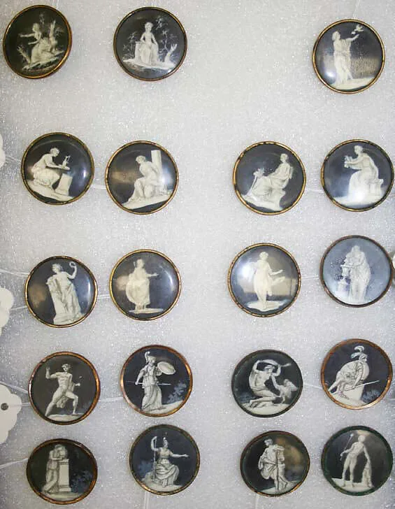 Button — Unknown