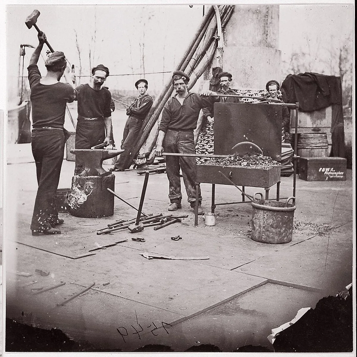 Officers of U.S.S. Hunchback — Mathew B. Brady|Unknown