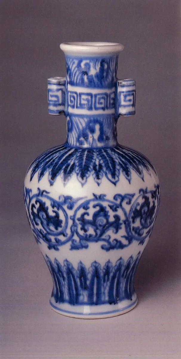 明宣德 景德鎮窯青花貫耳瓶|Vase — Unknown