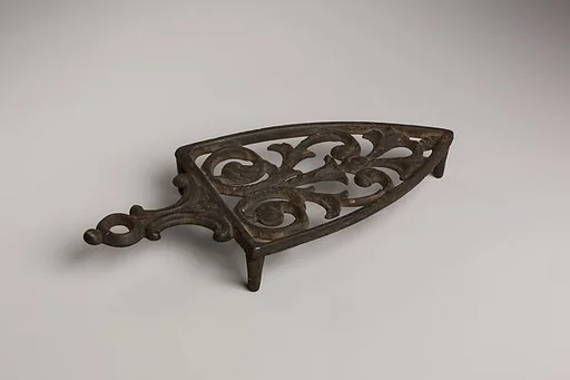 Trivet